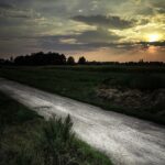 Gdy ciemność staje się drogą: o pustce, która prowadzi do Boga